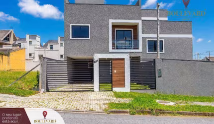 Sobrado novo de frente para a rua com jardim e 3 dormitórios à venda, 106 m² por R$ 680.000 - Atuba - Curitiba/PR