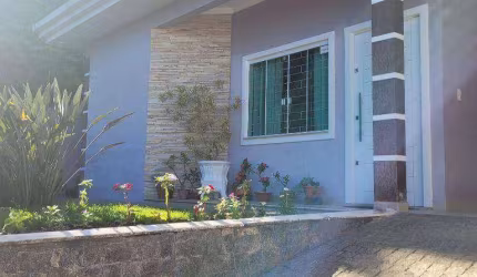 Casa térrea com 3 dormitórios à venda, 127 m² por R$ 560.000 - João Costa - Joinville/SC
