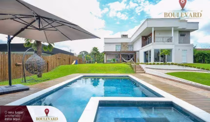 Casa no  Villaggio Haras Bom Pastor com 4 suítes à venda, 400 m² por R$ 3.499.900 - Campo Largo da Roseira - São José dos Pinhais/PR