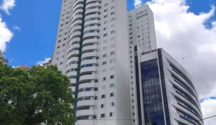 Centro Cívico, Apto Ed. Solar da Nogueira, Desocupado, de frente para Praça, 4 Qtos, 2 suítes, 1 va