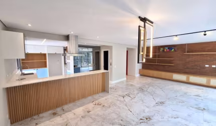 Bigorrilho, Apartamento Garden, Decorado, 3 suítes, terraço privativo descoberto e 3 vagas. à venda