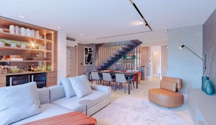 Cabral, Cobertura  Ed. Infinite,  Finamente  Mobiliada e Decorada, 216m² privativos, 3 suítes, espa
