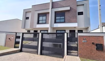Boa Vista, Sobrado Novo, com excelente acabamento, 3 quartos, suíte, 161 metros privativos, quintal