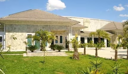 Parque Tingui, 1.090,30m², 4 suítes, 10 vagas estacionamento, piscinas ,quadra de squash, terreno 1