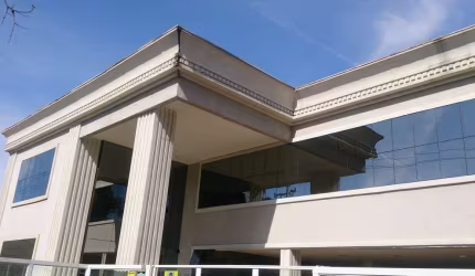 Ahú, Prédio Novo , LOCADO, 1.390m² , elevador última geração, 24 Vagas,  25 BWCs, 20 Salas,  Curiti