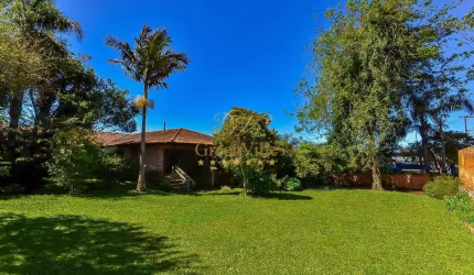 Lapa, Casa de Época , tijolos maciço, madeira de imbuia, 3 suítes, adega, terreno 1.039 m², à venda