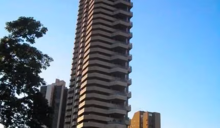 Agua Verde, Ed. Royal Garden, 04 suítes com hidro, 05 vagas de garagem, 808m²privativos, à venda, C