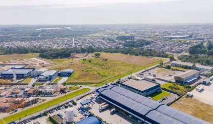 CIC, Cidade Industrial, terreno industrial 15.000m², plano, com 100m de Testada X 150m de fundos, à