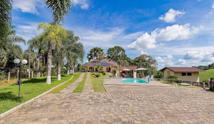 Campo Largo, chácara 58.950m² à 16km do Parque Barigui, poço artesiano, energia solar, piscina, lag