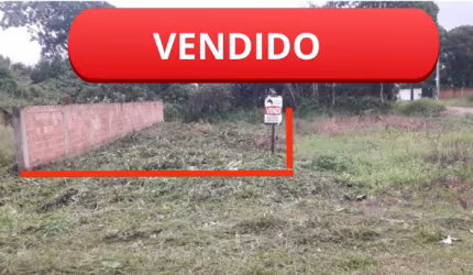 Vende -se terreno no Balneário Londrina