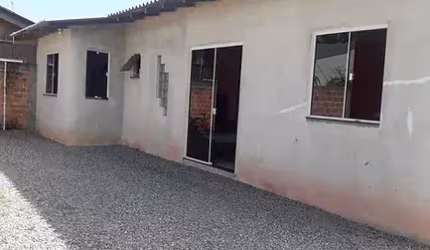Vende-se Casa no Balneário Parque