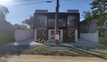 Vende se Sobrado Geminado no Balneário Princesa do Mar