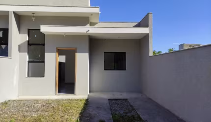 Casa geminada no Balneário Princesa do mar