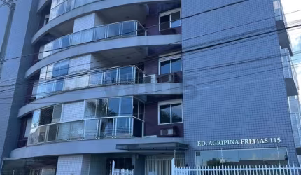Amplo apartamento com 136m2 no Pio Correa