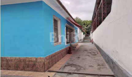 Excelente Casa Melhor localização do Bairro