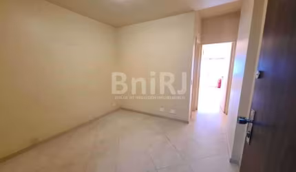 Sala comercial pronta para uso e com vaga de garagem na rua Jardim Botânico Rio de Janeiro