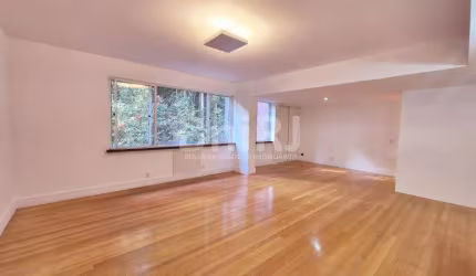 Apartamento encantador na Gávea ,  Rua Embaixador Carlos Taylor!