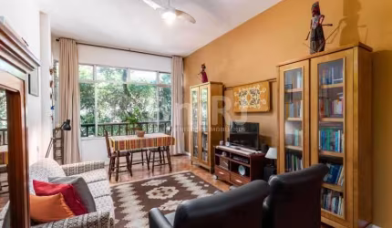Excelente apartamento 2 quartos, rua Dona Mariana, todo reformado, próximo metrô