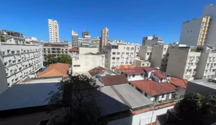 Oportunidade Imperdível: Apartamento Espaçoso e Impecável na Rua Nascimento Silva