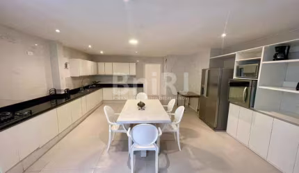 Apartamento mobiliado frontal mar 4 quartos sendo 2 suítes
