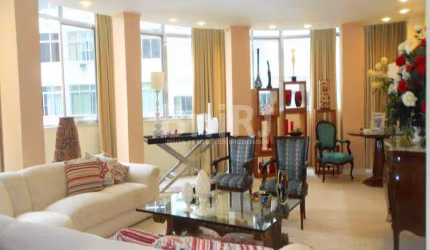 Apartamento 247mtrs², Rua Domingos Ferreira, próximo a Praia de Copacabana