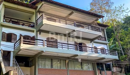 RARIDADE. AMPLA CASA, 5 QUARTOS; 5 SUITES; 420 m²; PISCINA; TRANQUILIDADE E VISTA PANORÂMICA.