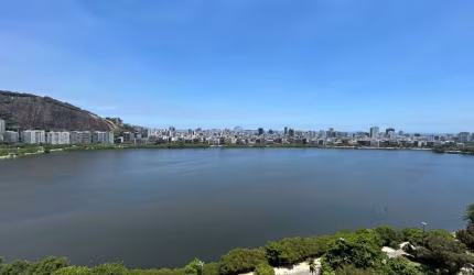 VENDO COM DESLUMBRANTE VISTA PANORÂMICA APARTAMENTO DE 3 QUARTOS COM SUITE E VAGA, NA LAGOA RIO DE JANEIRO RJ
