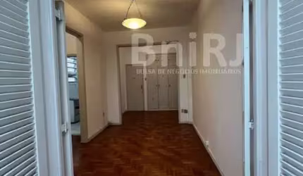 Apartamento 02 Quartos à Venda em Laranjeiras