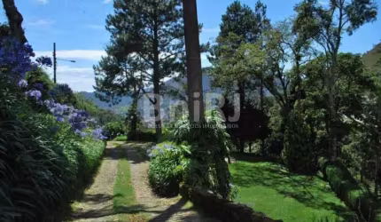 Linda casa com piscina