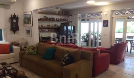 charmosa casa recem reformada no Horto