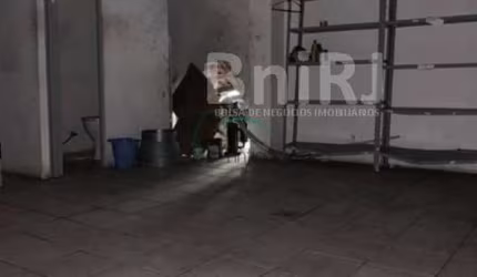 Centro- Loja Av. Passos- já locada- Atenção Investidor