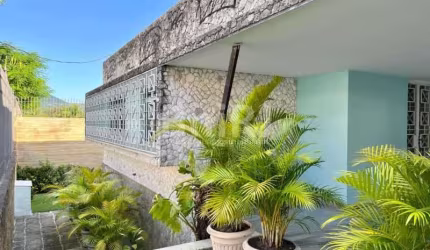 CAMPO GRANDE - Excelente casa com 707 m²