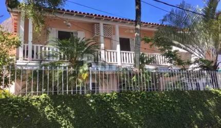 Casa de frente para o mar na Urca.