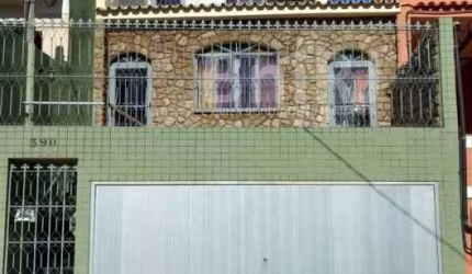 MÉIER - Excelente casa Triplex na Rua Miguel Fernandes