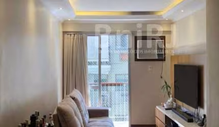 JARDIM BOTÂNICO - Excelente apartamento reformado - 2 quartos, vaga, infra