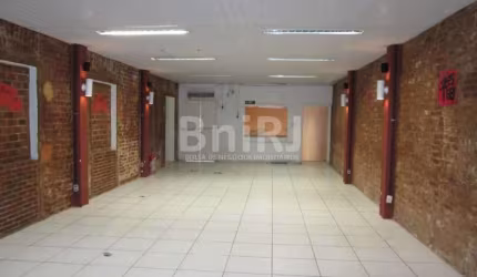 CASA COMERCIAL EM BOTAFOGO.