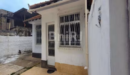 OPORTUNIDADE CASA DE VILA COM QUINTAL