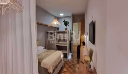 Apto. totalmente reformado e transformado num lindo loft com projetos de arquitetura, iluminação e climatização