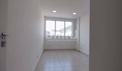 SALA COMERCIAL COM EXCELENTE LOCALIZAÇÃO JUNTO AO METRÔ!!!
