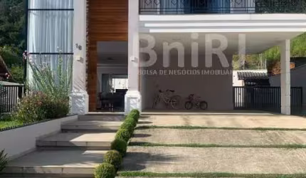 VENDO BELA CASA CONDOMÍNIO COM INFRAESTRUTURA NO PARQUE DO IMBUÍ