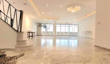 Maravilhosa cobertura duplex na Atlântica