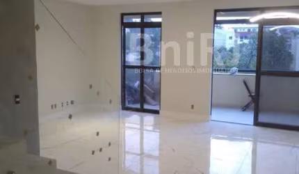 VENDO BELA COBERTURA EM ÁREA RESIDENCIAL NO ALTO TERESÓPOLIS  (3 suítes,  2 vagas)