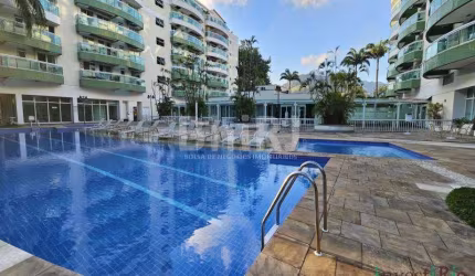 VENDO Flat na Barra da Tijuca mobiliado com 2 suítes