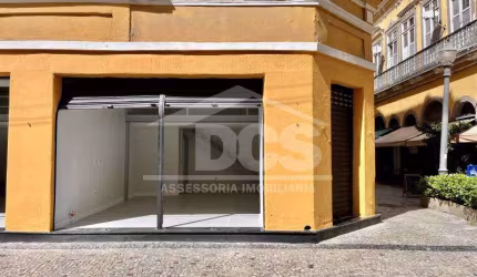 Loja para Alugar - Recém-Reformada. 38m² com Jirau. Ponto Comercial de Alto Fluxo no Centro do Rio