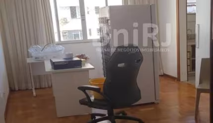 APARTAMENTO QUARTO E SALA - SEM VAGA -  CENTRO - PETROPOLIS - RJ.
