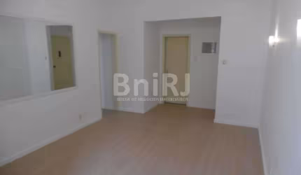 APARTAMENTO 2 QUARTOS COPACABANA