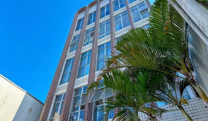 Oportunidade Imperdível: loja Comercial de 268m² Próxima à Av. Ana Costa, Santos