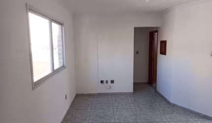 Apartamento de 1 Dormitório no Primeiro Andar, com Vaga de Garagem locação.