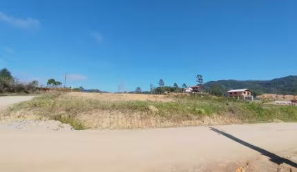 Terreno totalmente Limpo aterrado em área rural Próprio para uma área  de galpões