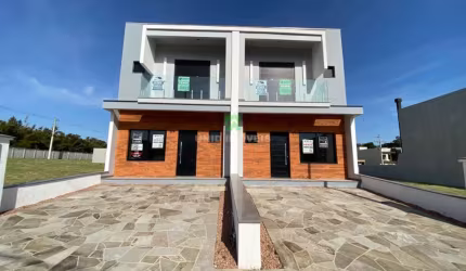 Casa de luxo em condomínio no Campo Novo, Porto Alegre-RS: 3 quartos, 1 suíte, 2 salas, 3 banheiros, 2 vagas, 115,00 m².